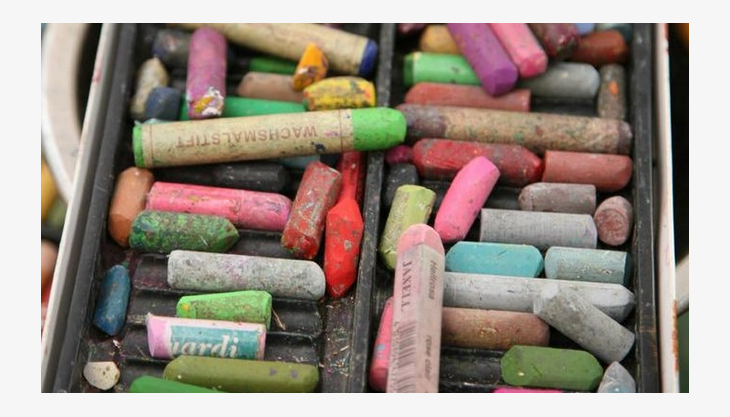 atelier maltopf farbige kreide