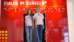 dialog im dunkeln