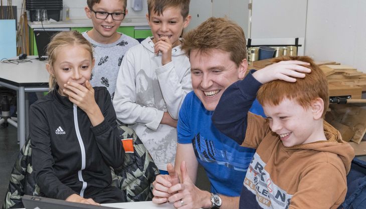Geburtstag im Techniklabor