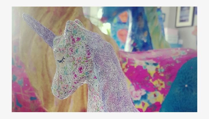 moogies art consulting buntes einhorn