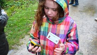 geocaching in düsseldorf kind mit gps gerät