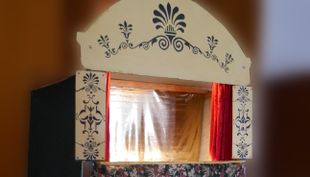 Punch and Judy show in the living room (5)