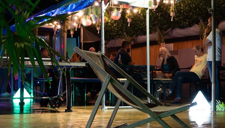 auãen lounge tolle abendstimmung